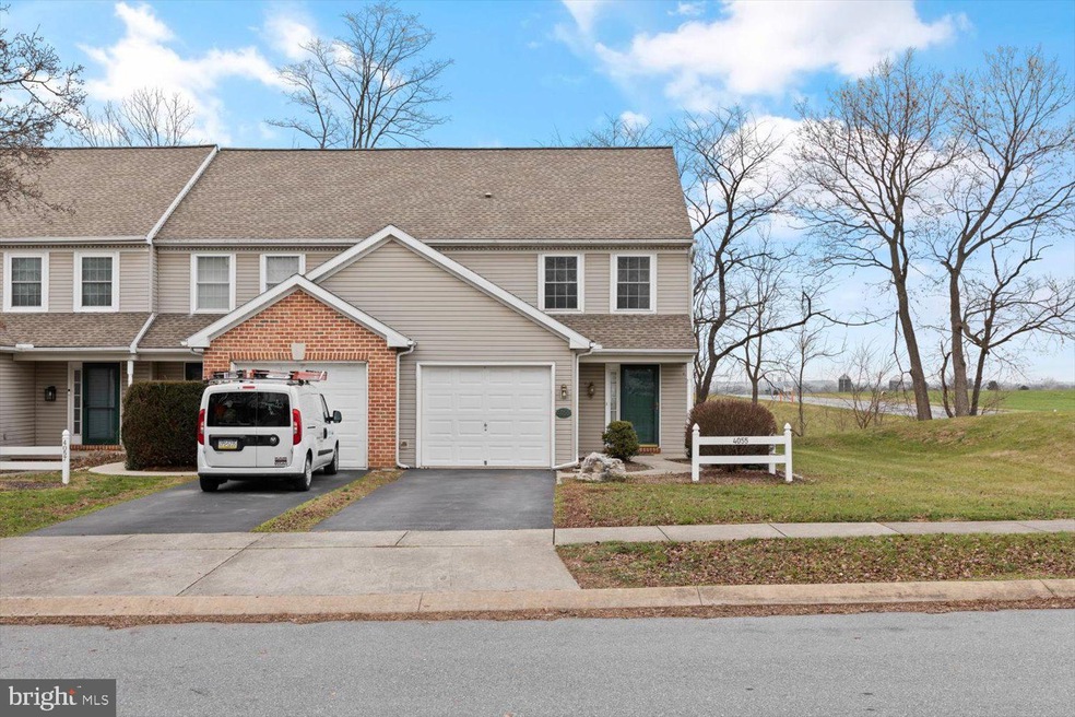 4055 Buttonwood Dr, Mount Joy, PA 17552 - photo 1