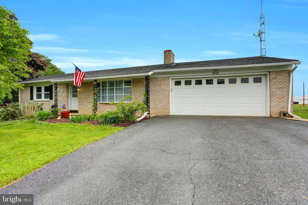 18109 Sky View Ln, Hagerstown, MD 21740 - photo 1