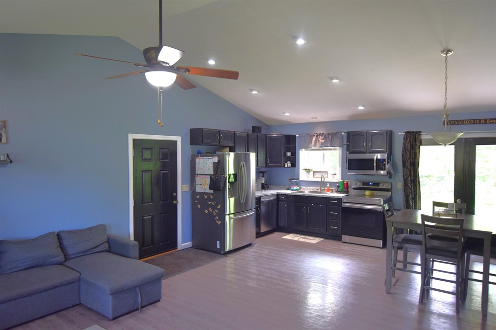 146 Timber Ln, Littleton, NH 03561 - photo 1