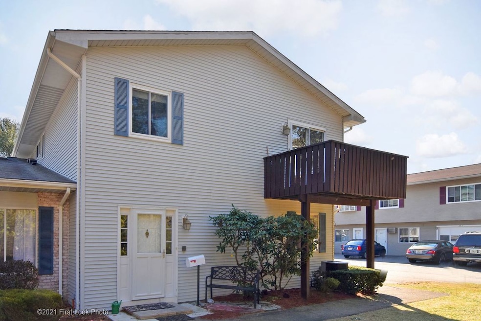 354 Chatham Cir, Warwick, RI 02886 - photo 1