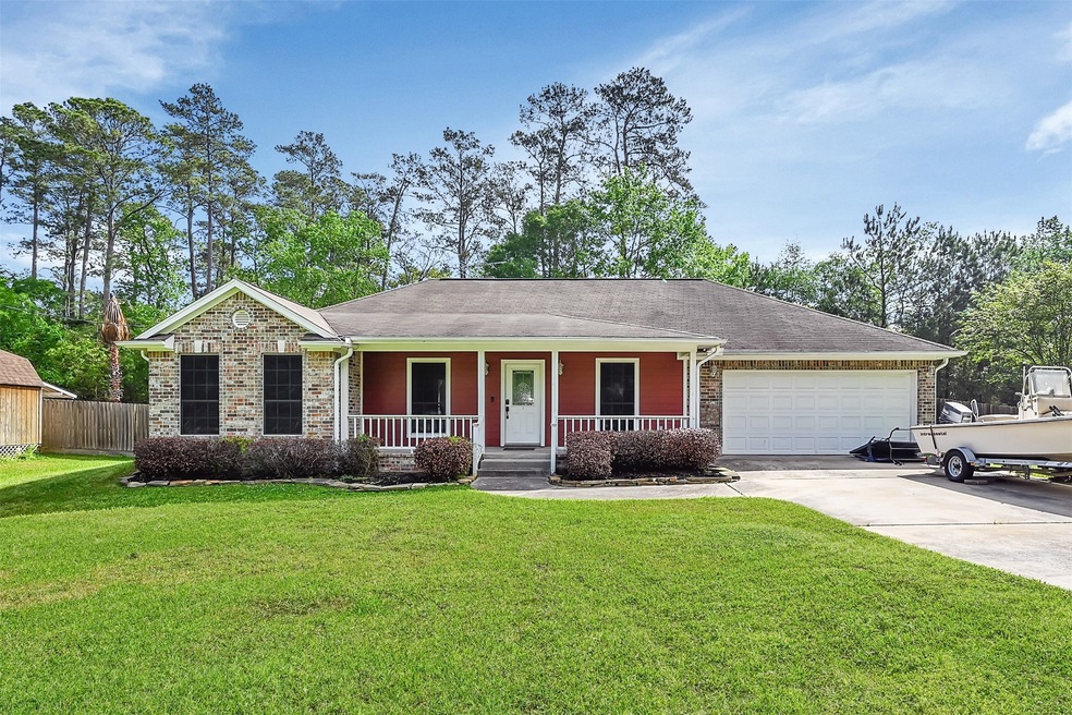 32618 Riverwood Dr, Magnolia, TX 77354 - photo 1