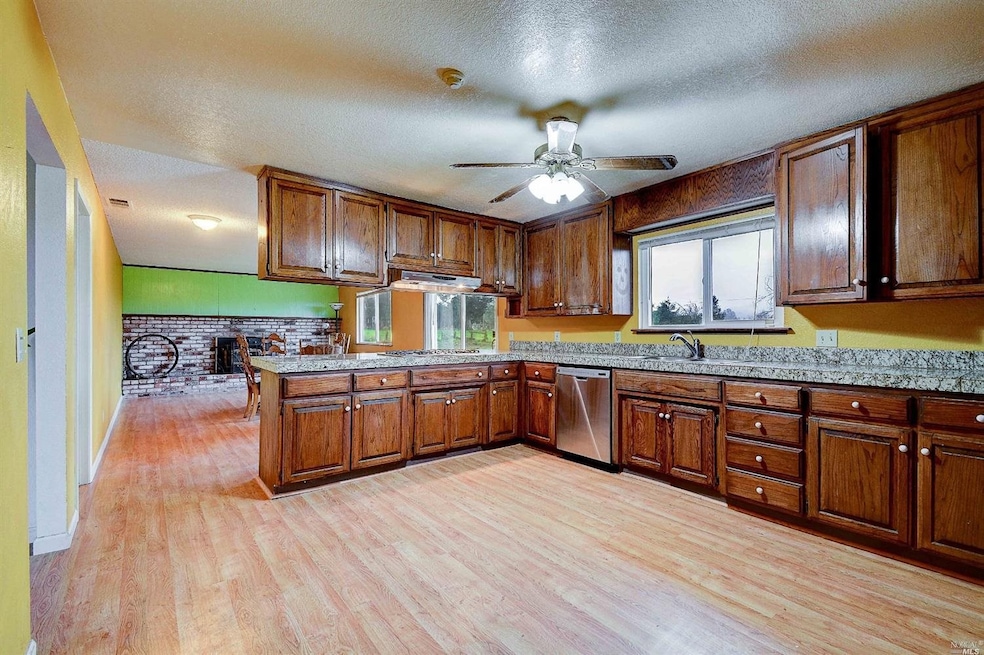 3056 Skillman Ln, Petaluma, CA 94952 - photo 1