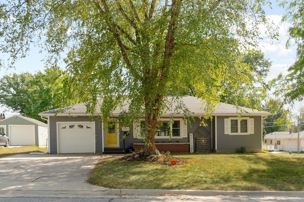 1603 Parker St, Cedar Falls, IA 50613 - photo 1