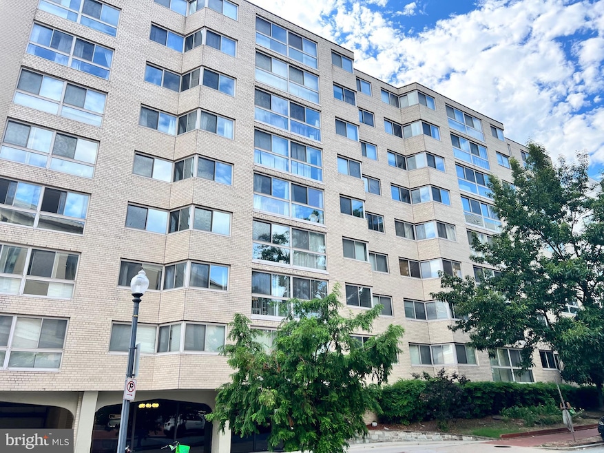Jefferson House unit 406, Washington, DC 20037 - photo 1