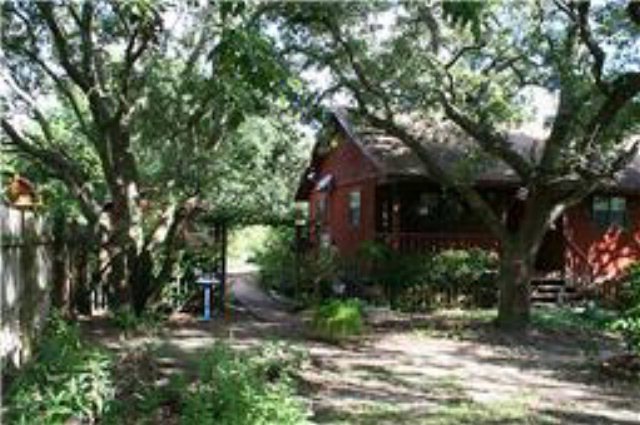 5004 Chiquita, Brazoria, TX 77422 - photo 1