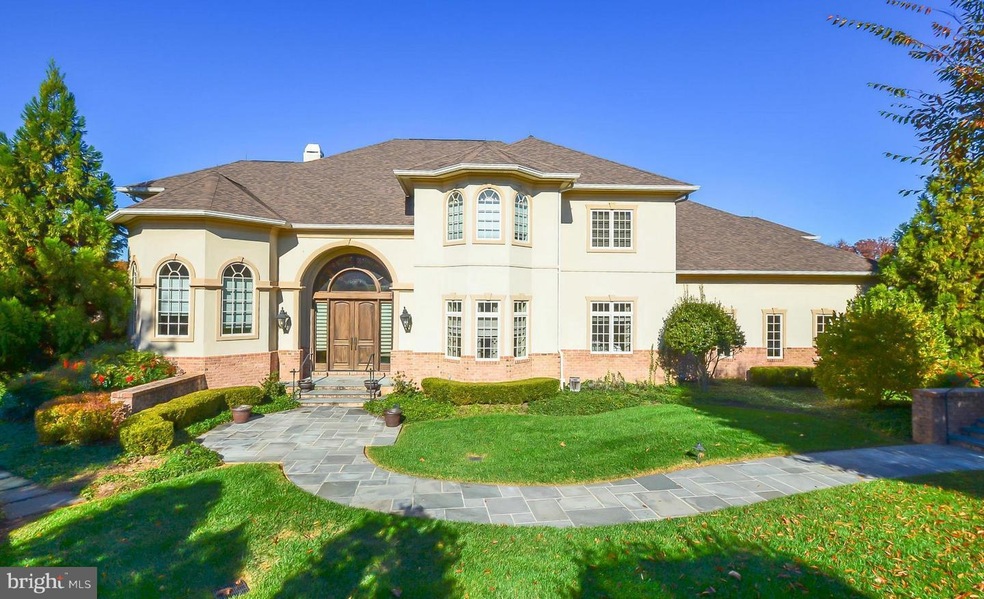 2 Saddlebrook Ln, Lutherville Timonium, MD 21093 - photo 1