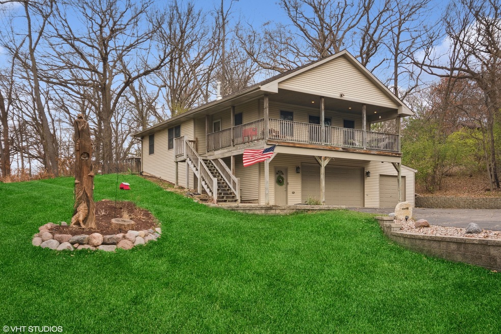 248 Melody Ln, Carpentersville, IL 60110 - photo 1