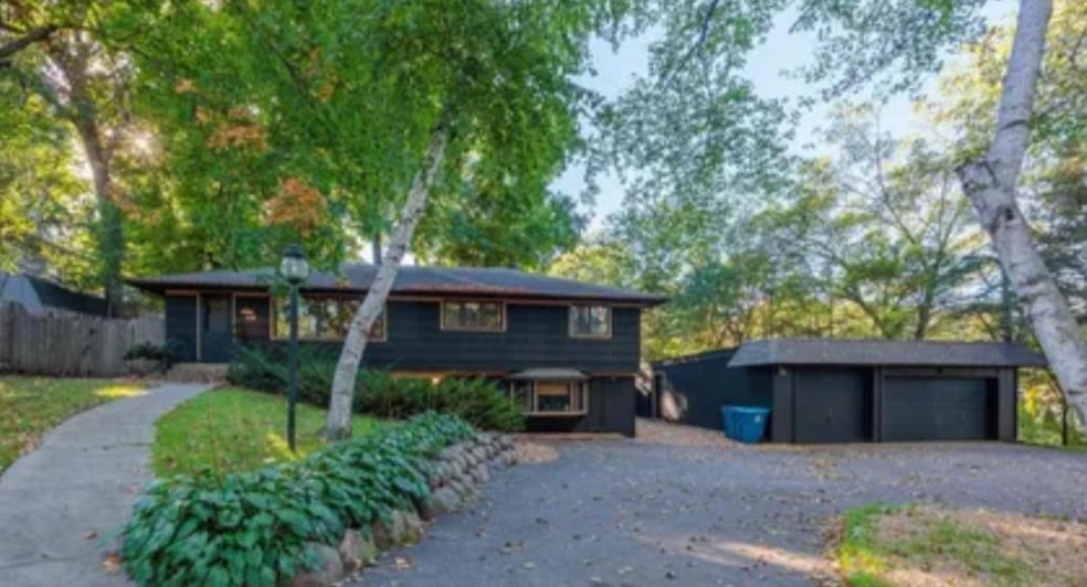 239 Byrondale Ave, Wayzata, MN 55391 - photo 1