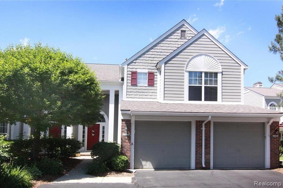 1955 Eagle Pointe, Bloomfield Hills, MI 48304 - photo 1