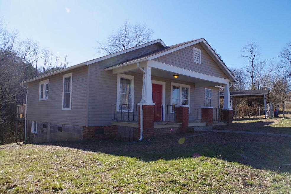 8243 W Circle Dr, Knoxville, TN 37920 - photo 1