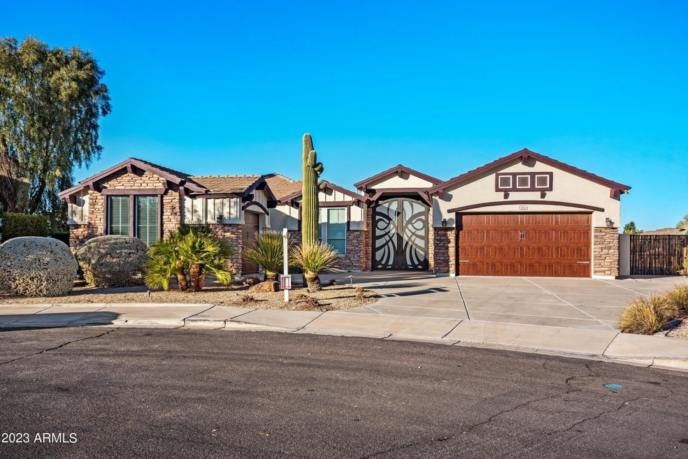 01-460 E Crescent Place-4