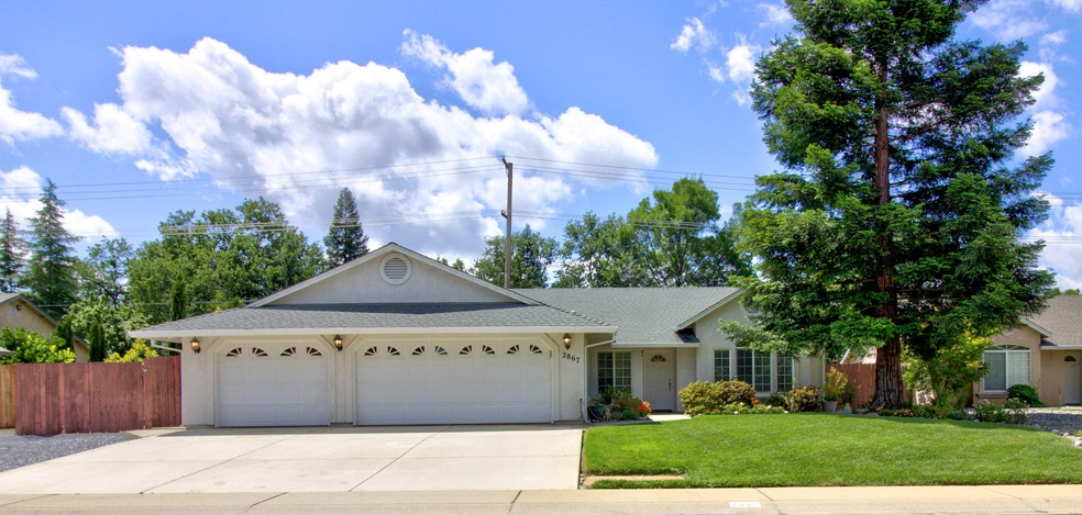 2867 Newbury Ln, Redding, CA 96002 - photo 1