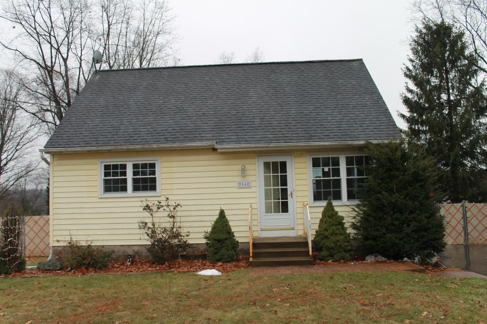 16 Oak Dr, Mountain Top, PA 18707 - photo 1