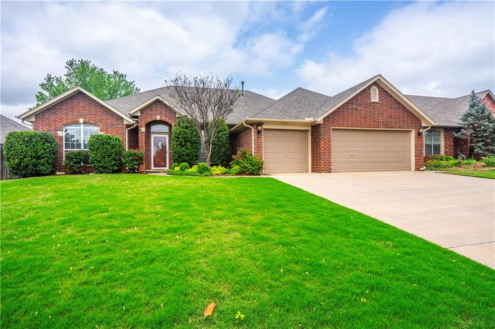 2617 Brenton Dr, Edmond, OK 73012 - photo 1