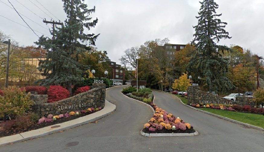 1002 Paradise Rd unit PHJ, Swampscott, MA 01907 - photo 1