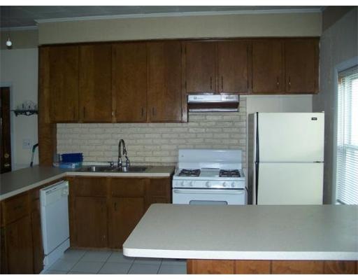 293 Crescent St unit 3-W, Fall River, MA 02720 - photo 1