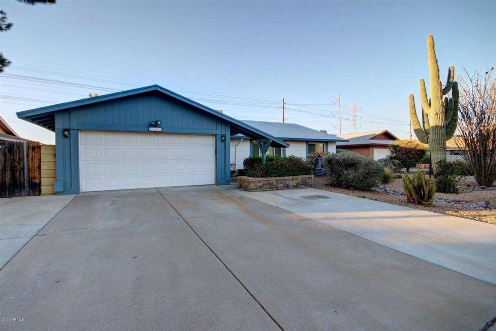 1107 E Diamond Dr, Tempe, AZ 85283 - photo 1