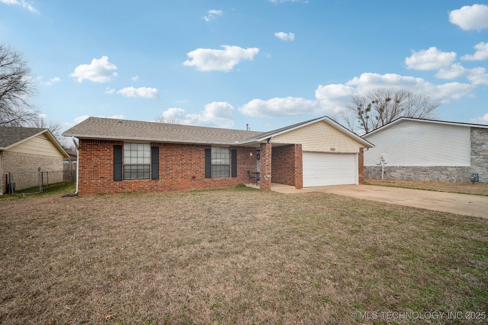 611 E 134th St, Glenpool, OK 74033 - photo 1