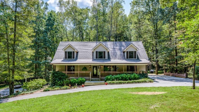 4242 Log Cabin Ln, Cookeville, TN 38506 - photo 1