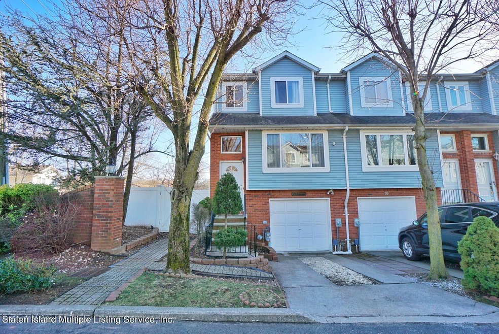 14 Pembrook Front
