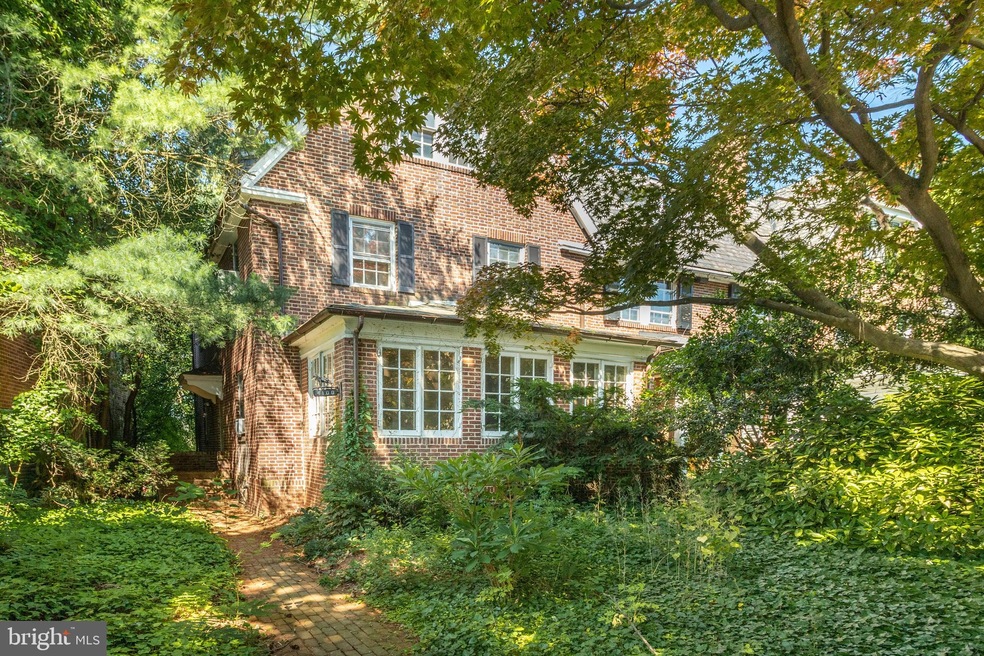 4100 Roland Ave, Baltimore, MD 21211 - photo 1