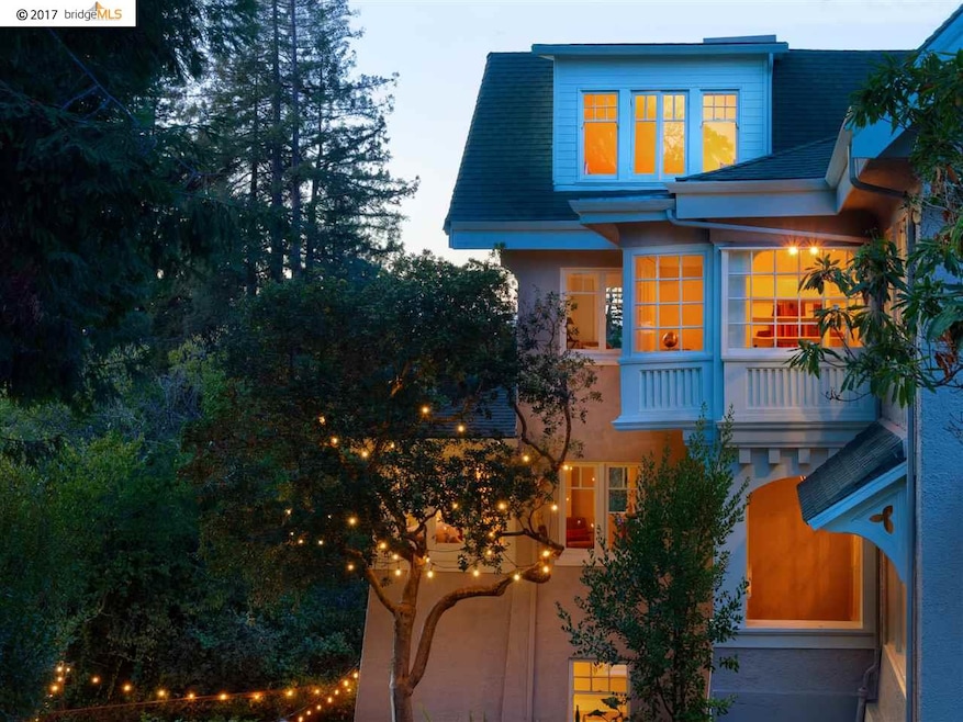 Designed by the first Berkeley City Architect Walt