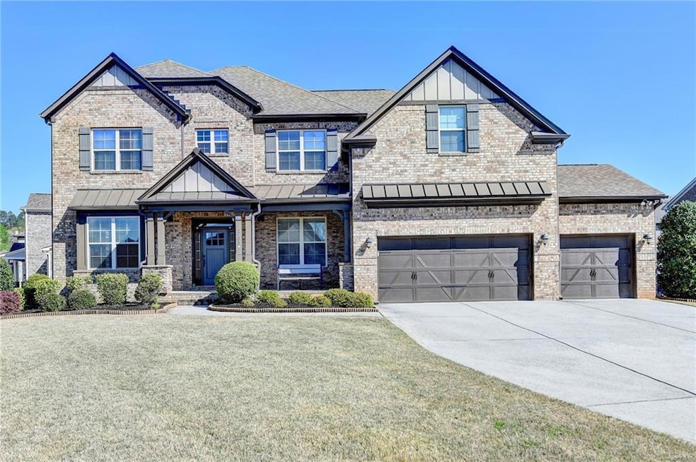 Craftsman inspired home with concrete driveway, ro