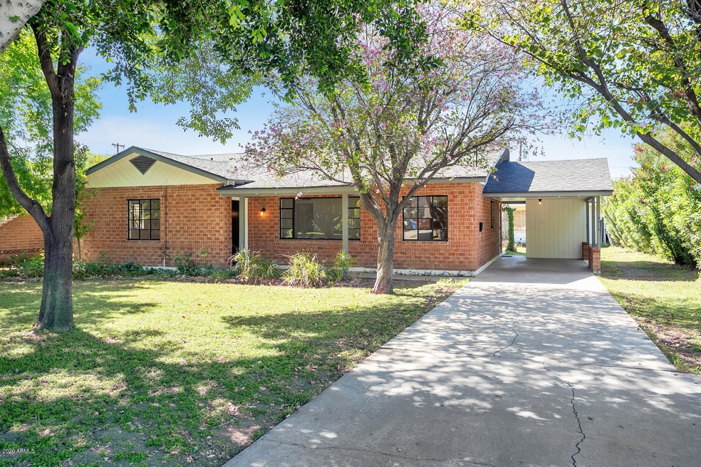 01_4013_E_Cambridge_Ave__01_mls