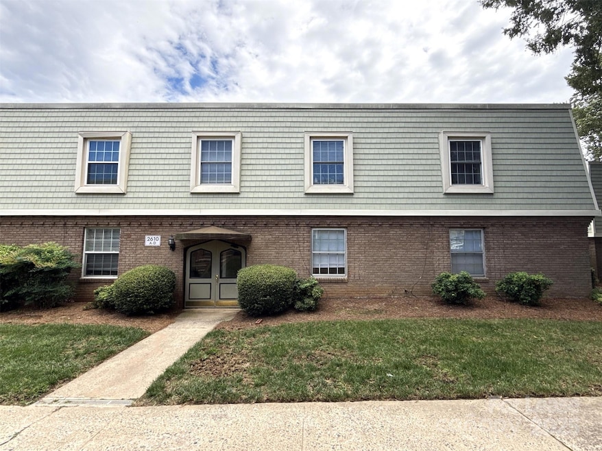 2610 Park Rd unit A, Charlotte, NC 28209 - photo 1