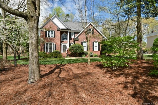 WELCOME HOME to 6811 Hollow Oak Drive.