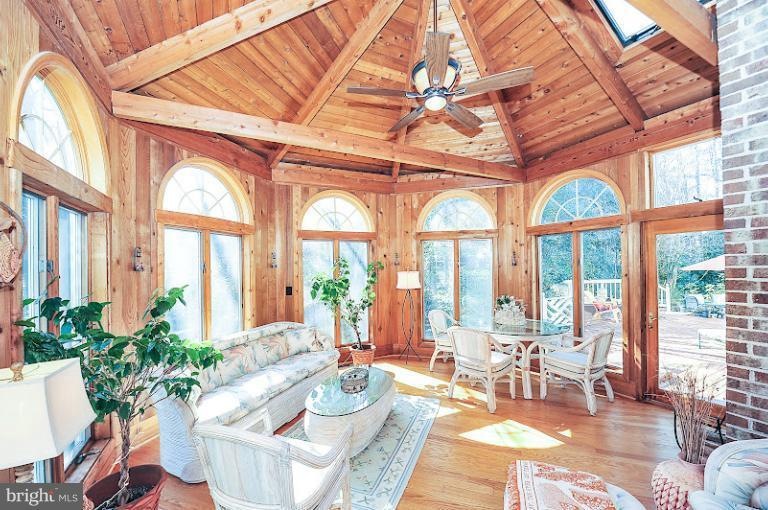 3917 Laro Ct, Fairfax, VA 22031 - photo 1