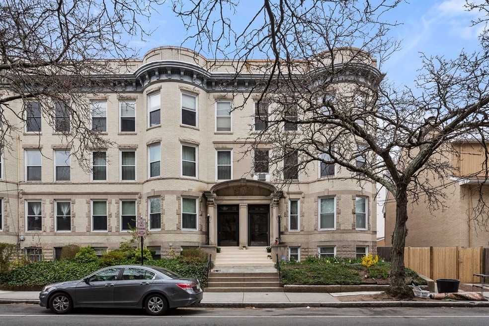 93 Centre St unit 3, Brookline, MA 02446 - photo 1