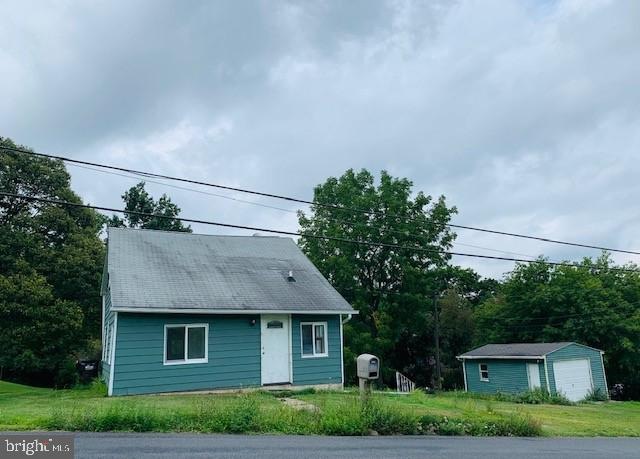 4815 Shimerville Rd, Emmaus, PA 18049 - photo 1