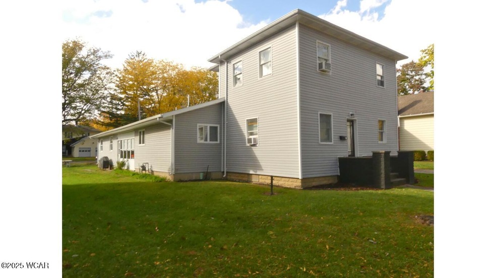 617 S Gilbert St, Ada, OH 45810 - photo 1