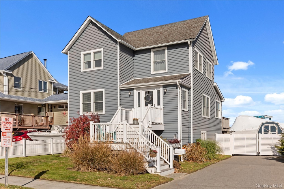 125 Ocean Ave, Bay Shore, NY 11706 - photo 1