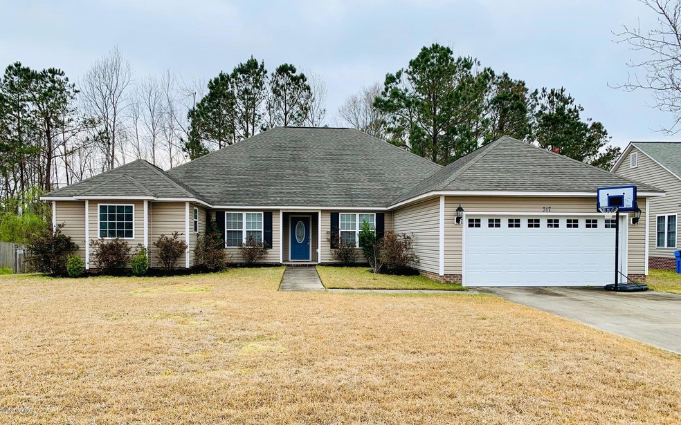 317 Iverleigh Ln, Jacksonville, NC 28540 - photo 1