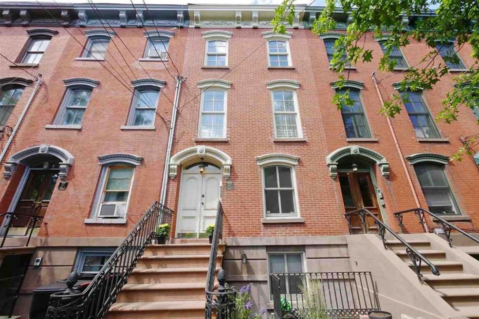 140 Sussex St unit 2, Jersey City, NJ 07302 - photo 1