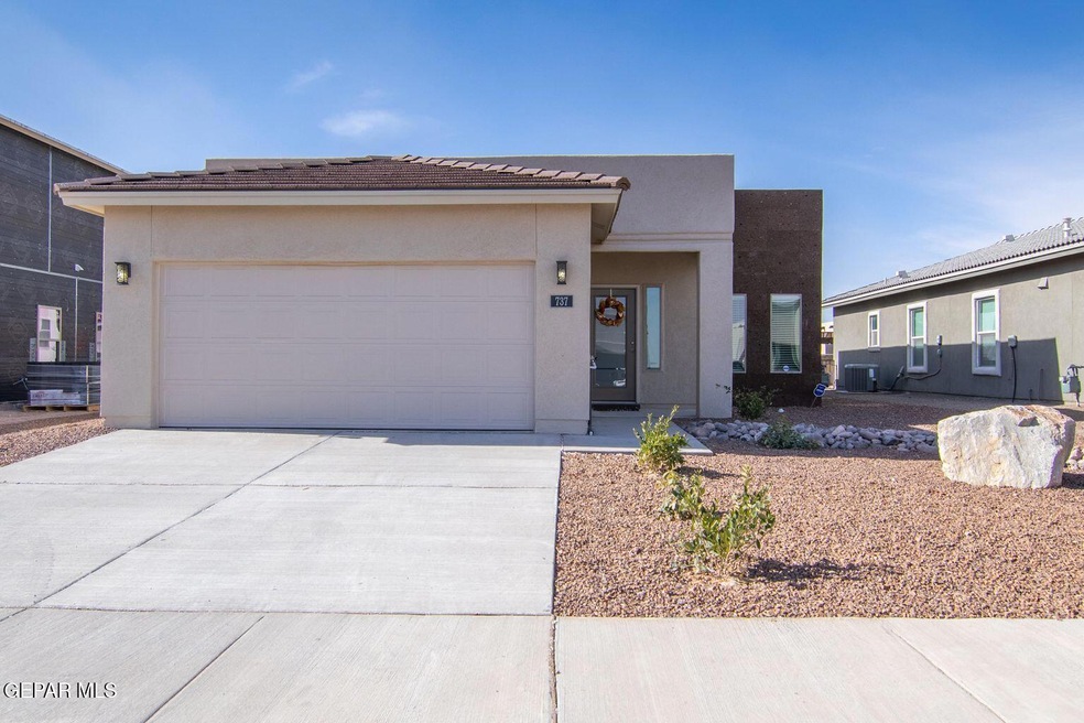 737 Sculcoates St, El Paso, TX 79928 - photo 1