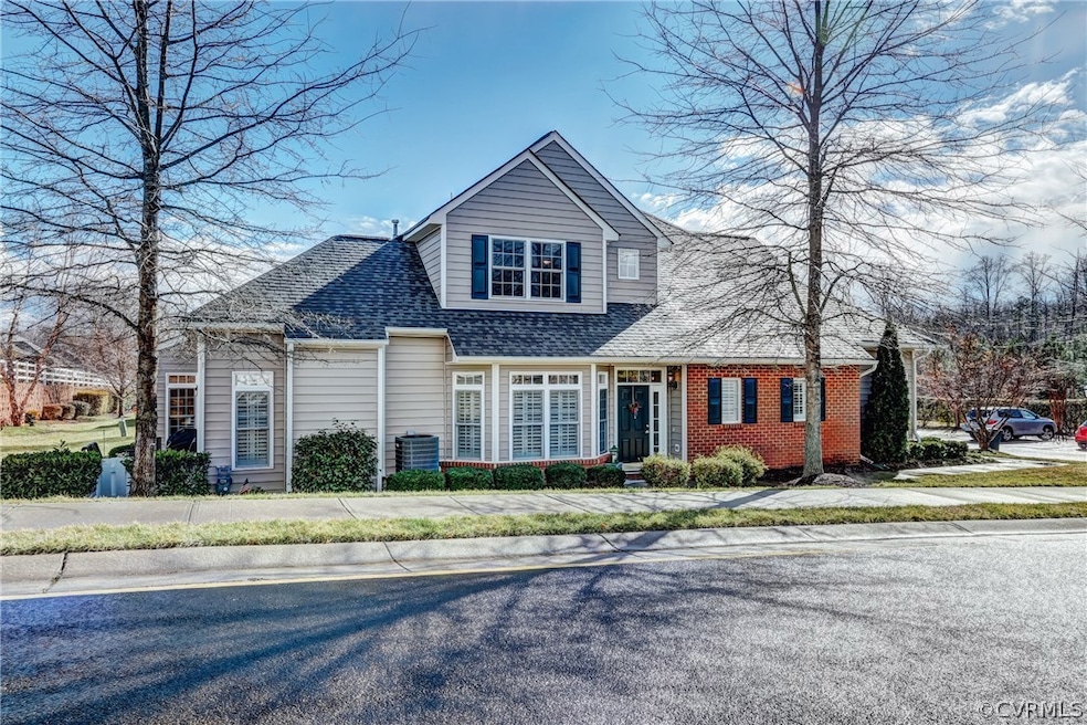Gorgeous end unit with tons of natural light and u