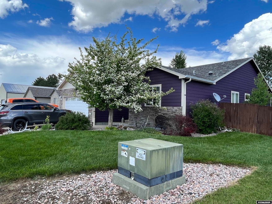 806 18th St, Wheatland, WY 82201 - photo 1