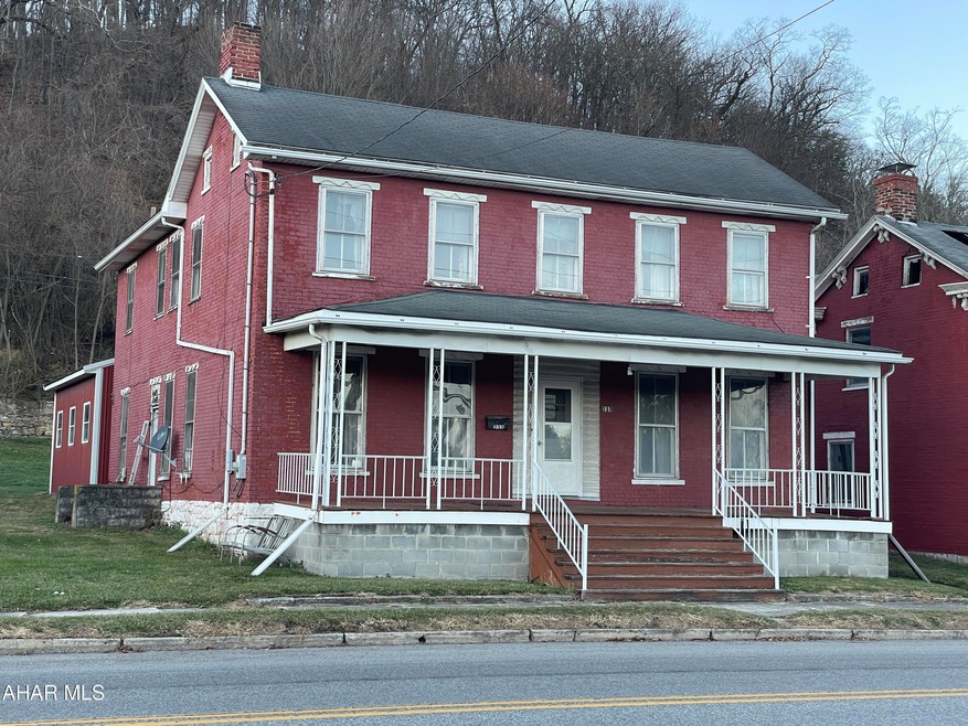 233 W Main St, Everett, PA 15537 - photo 1