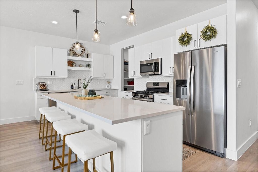 Beautiful, move-in ready townhome!