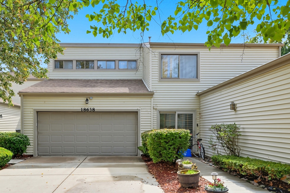 18638 Golfview Dr, Hazel Crest, IL 60429 - photo 1