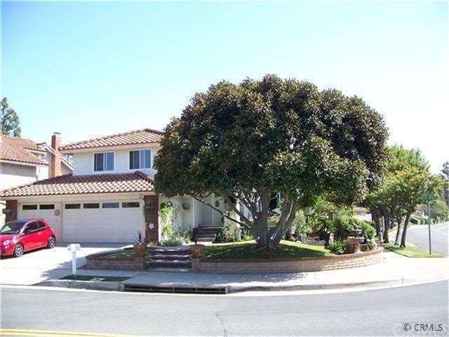 Corner Lot, 3 Car Garage, Backs To A Greenbelt