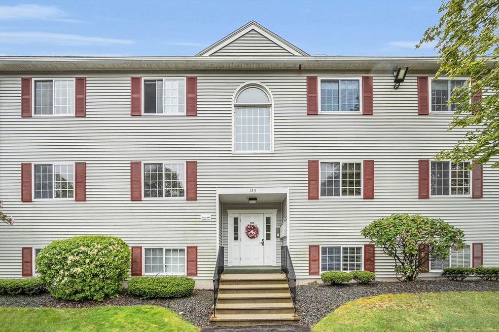 135 Lafond Ln unit 22, Dracut, MA 01826 - photo 1