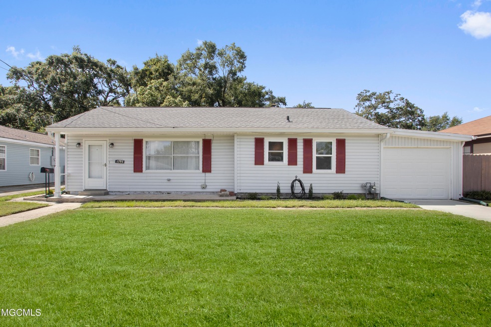 1793 Vaughn St Biloxi MS 39531