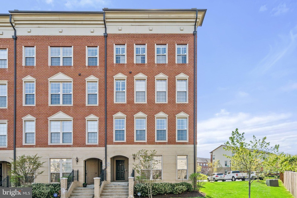 7706 Cedar Branch Dr, Gainesville, VA 20155 - photo 1