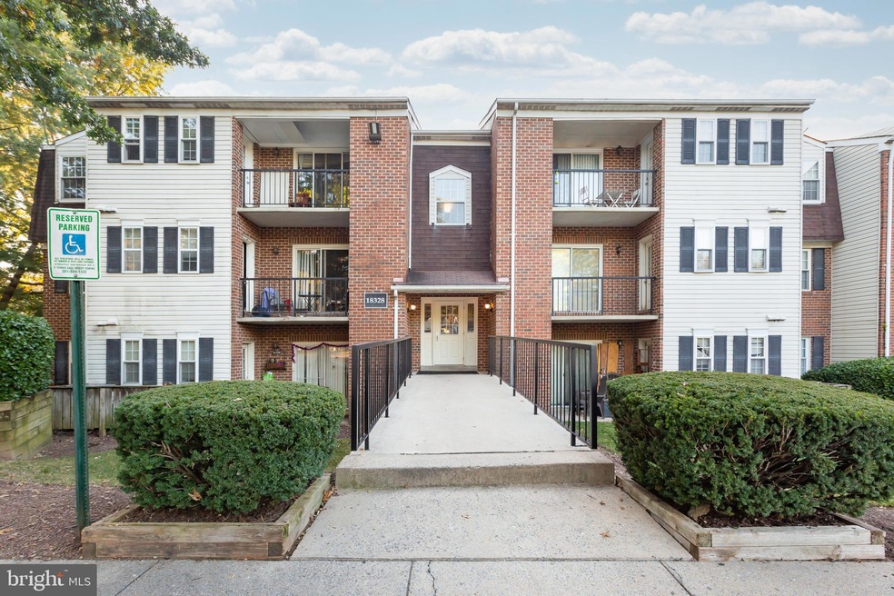18328 Streamside Dr unit 202, Gaithersburg, MD 20879 - photo 1