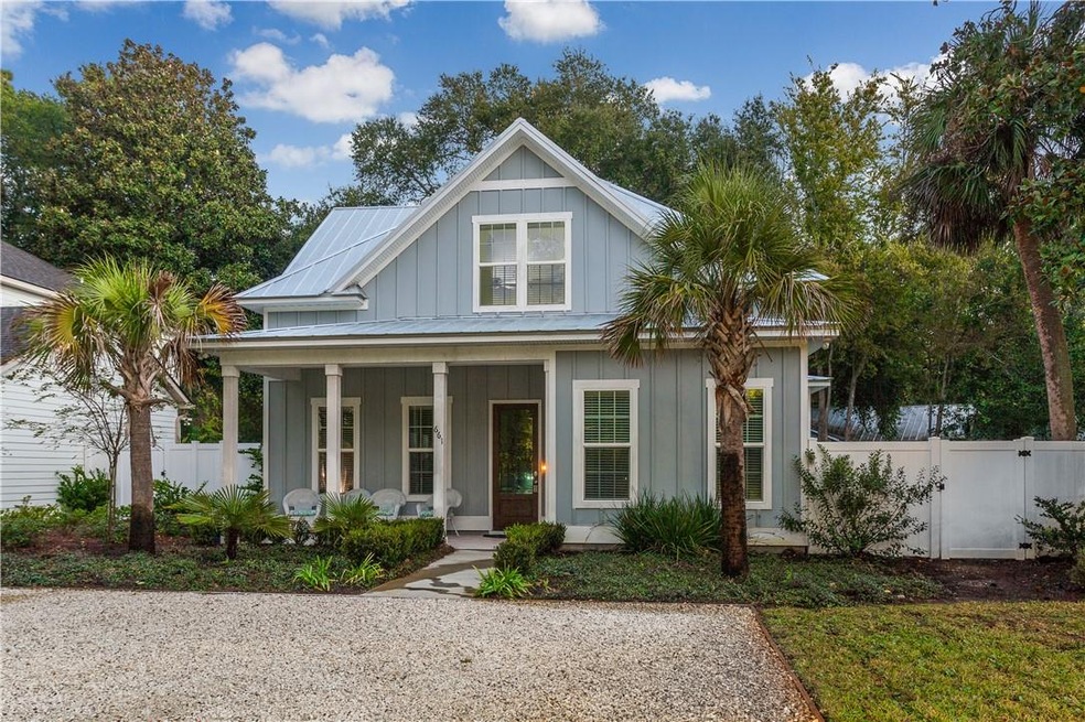 Photo is of similar home