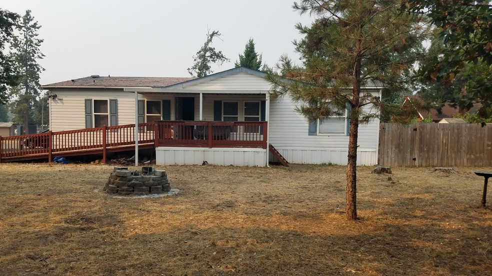 11427 Blackwell Rd unit 27B, Central Point, OR 97502 - photo 1